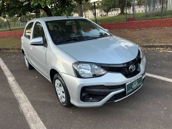 TOYOTA ETIOS 1.3 X 16V FLEX 4P MANUAL TOYOTA ETIOS 1.3 X 16V FLEX 4P MANUAL
